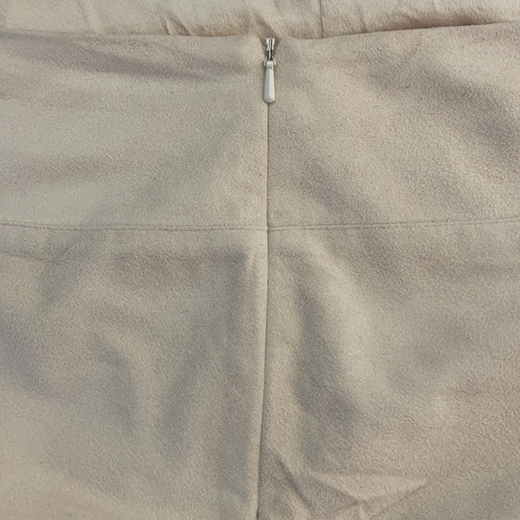 Sigrid Olsen Women’s Size 12 Faux Suede Skirt - Picture 6 of 9